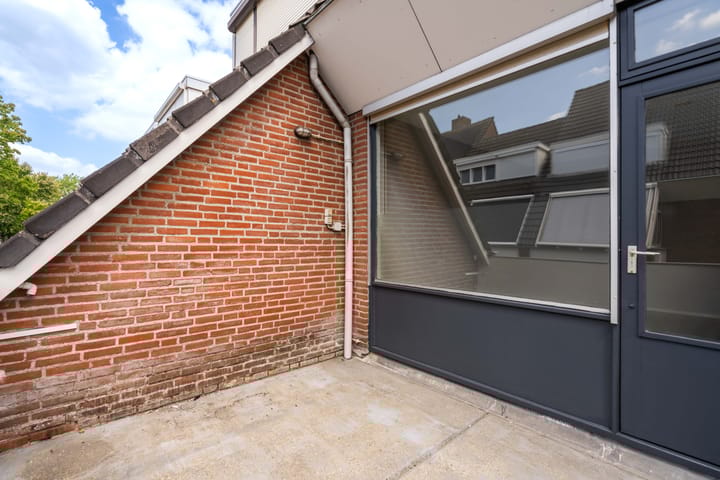 Foto 15 van Leukerhof 36