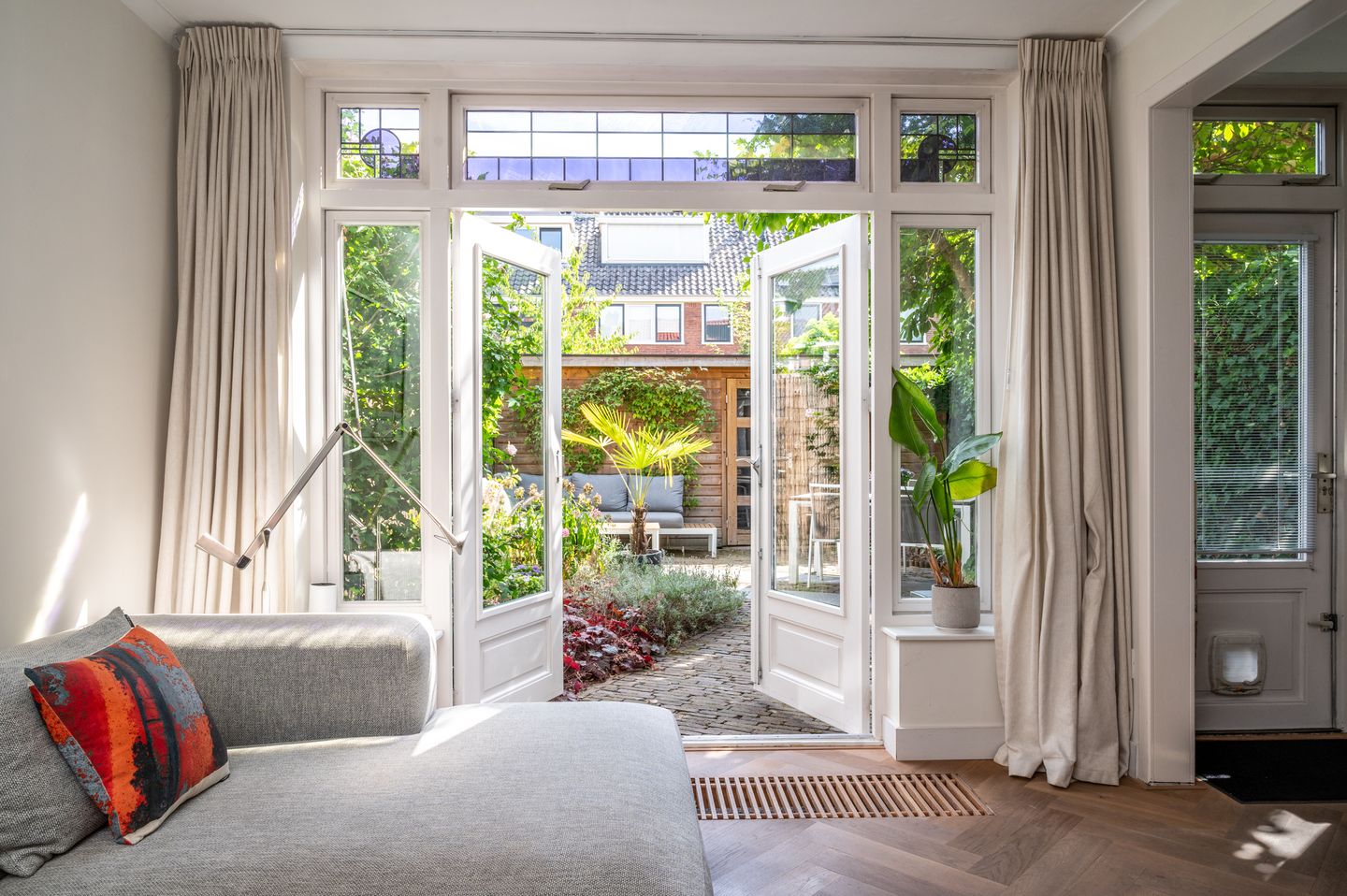 Foto 10 van van Beethovenstraat 37