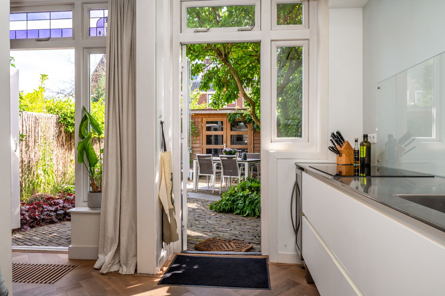 Foto 14 van van Beethovenstraat 37