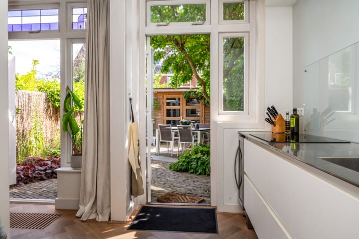 Foto 14 van van Beethovenstraat 37