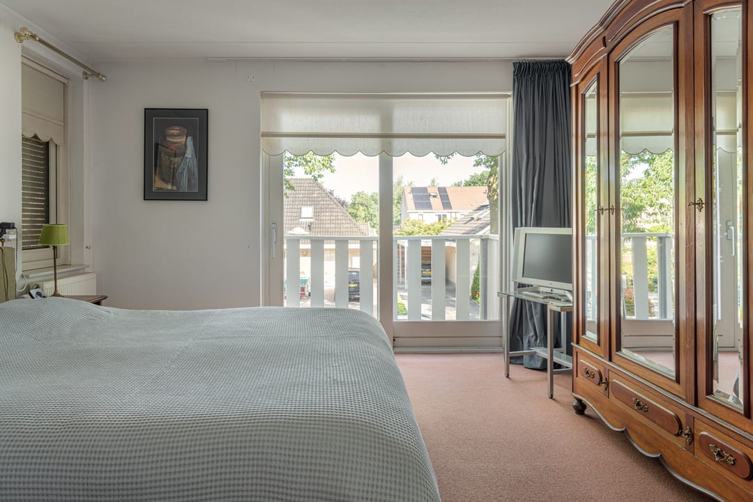 Photo 46 of Rietpol 24