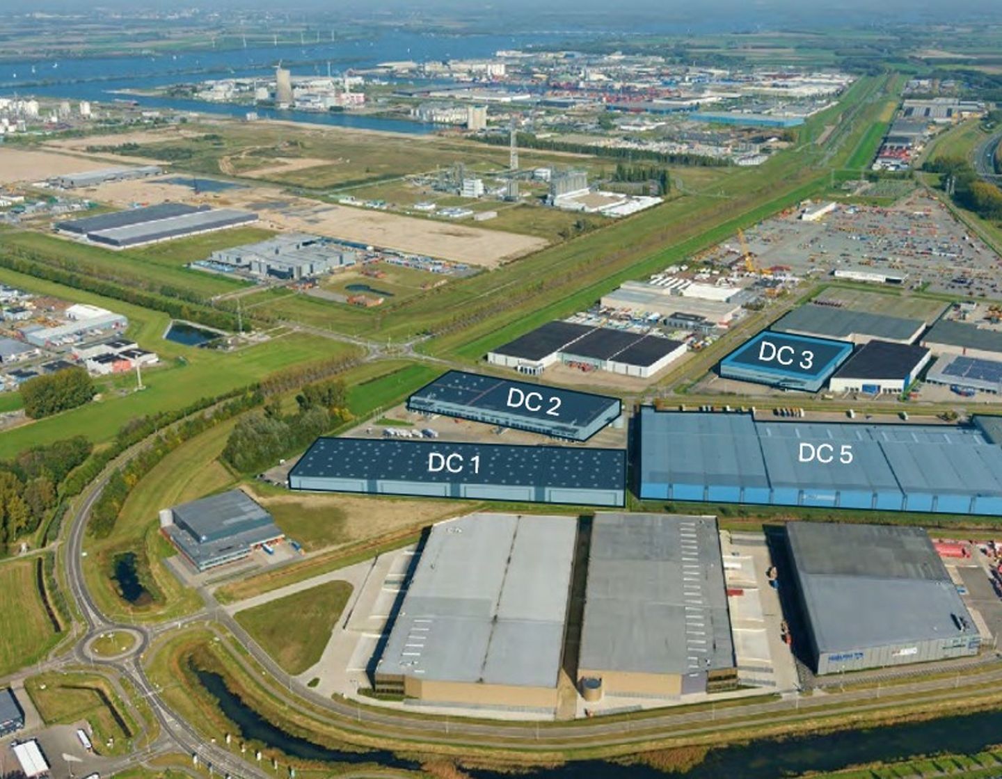 View photo 3 of Tradeboulevard 4