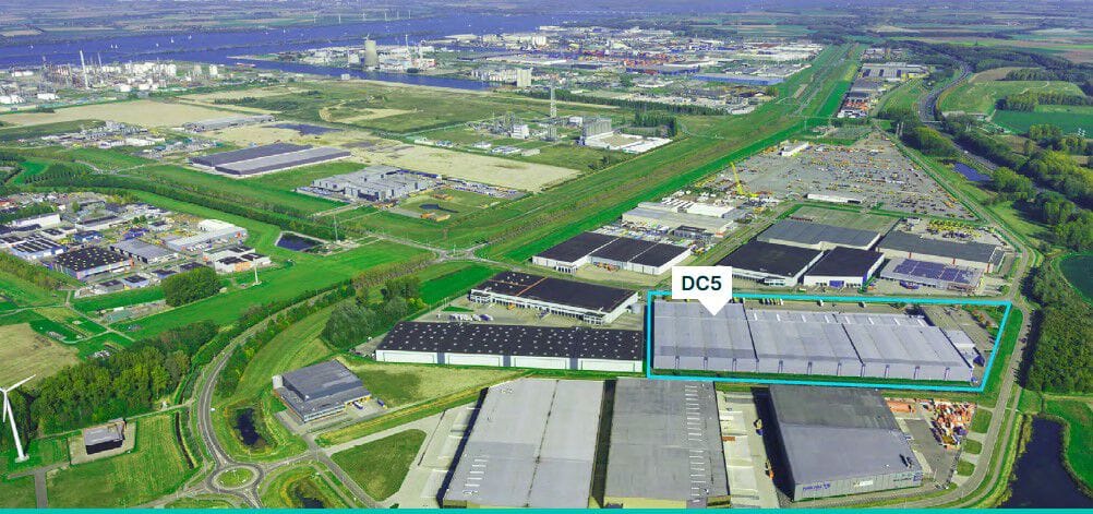 View photo 4 of Tradeboulevard 4