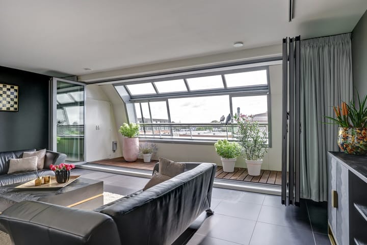 Foto 15 van Castellastraat 24