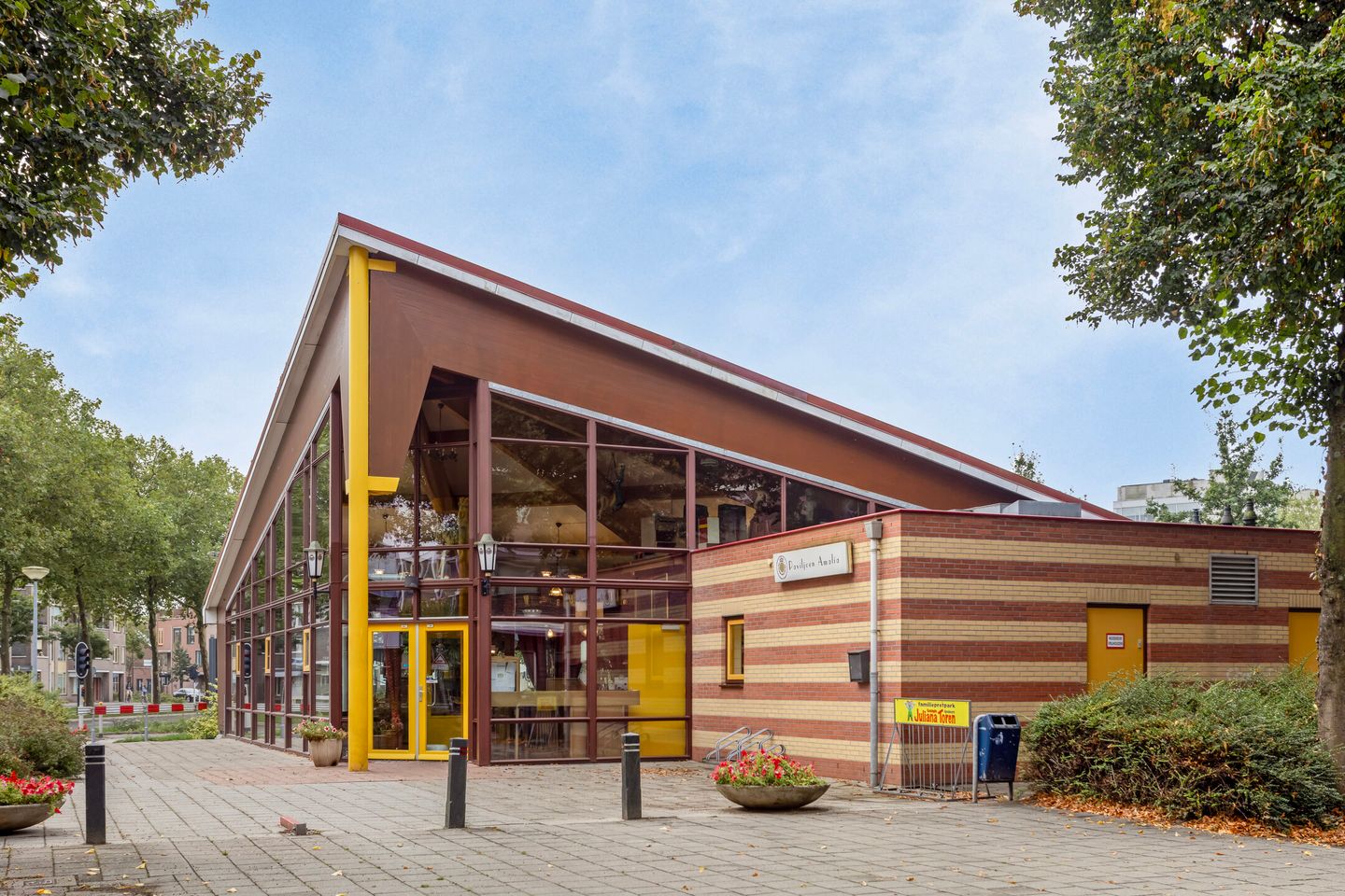 Bekijk foto 2 van Brinklaan 145
