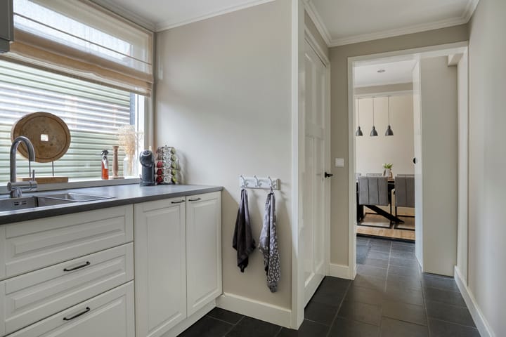 Photo 12 of Burgemeester Hagelaan 18