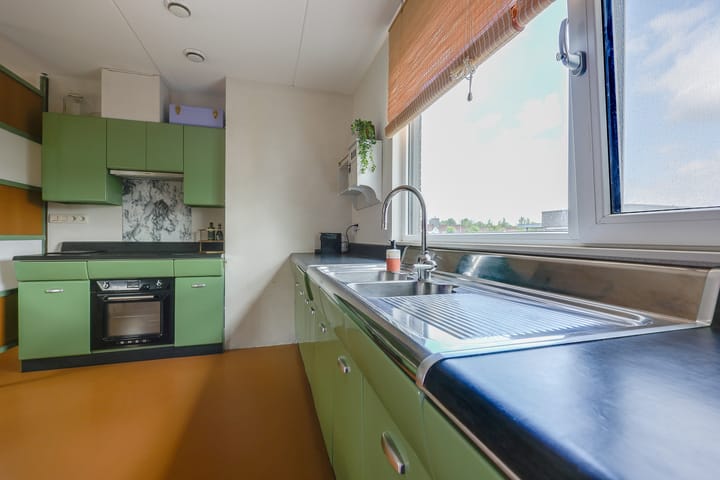 Foto 11 van Robert Stirlingstraat 15