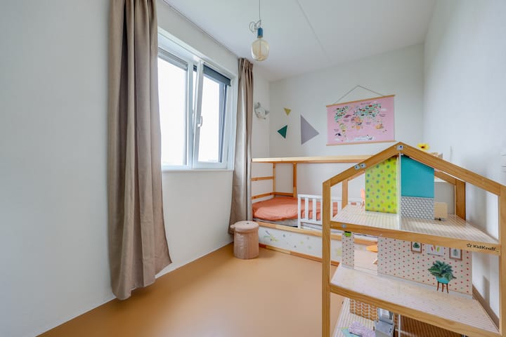 Foto 16 van Robert Stirlingstraat 15