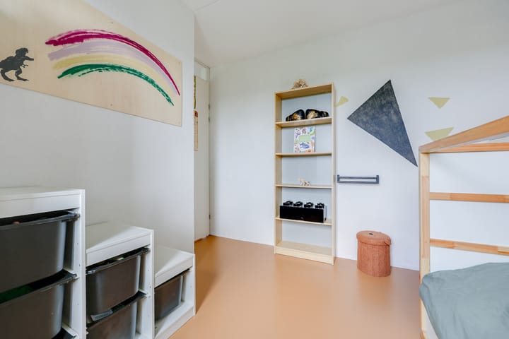 Foto 19 van Robert Stirlingstraat 15