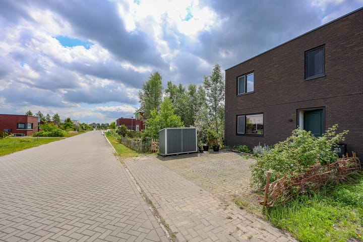 Foto 40 van Robert Stirlingstraat 15