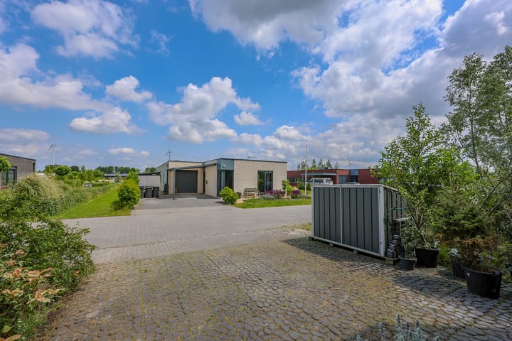 Foto 41 van Robert Stirlingstraat 15