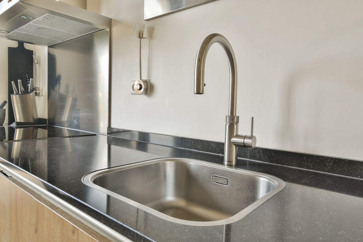 Photo 10 of Duintopstraat 6