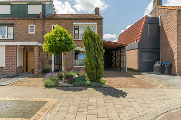 Foto 4 van Herbert van Puttenweg 11