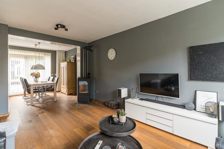 Foto 10 van Herbert van Puttenweg 11