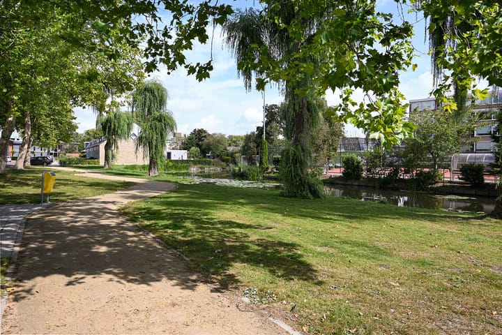 Photo 32 of ten Katestraat 12