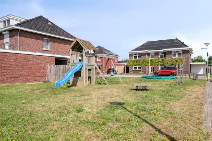 Photo 39 of Donkerbos 6