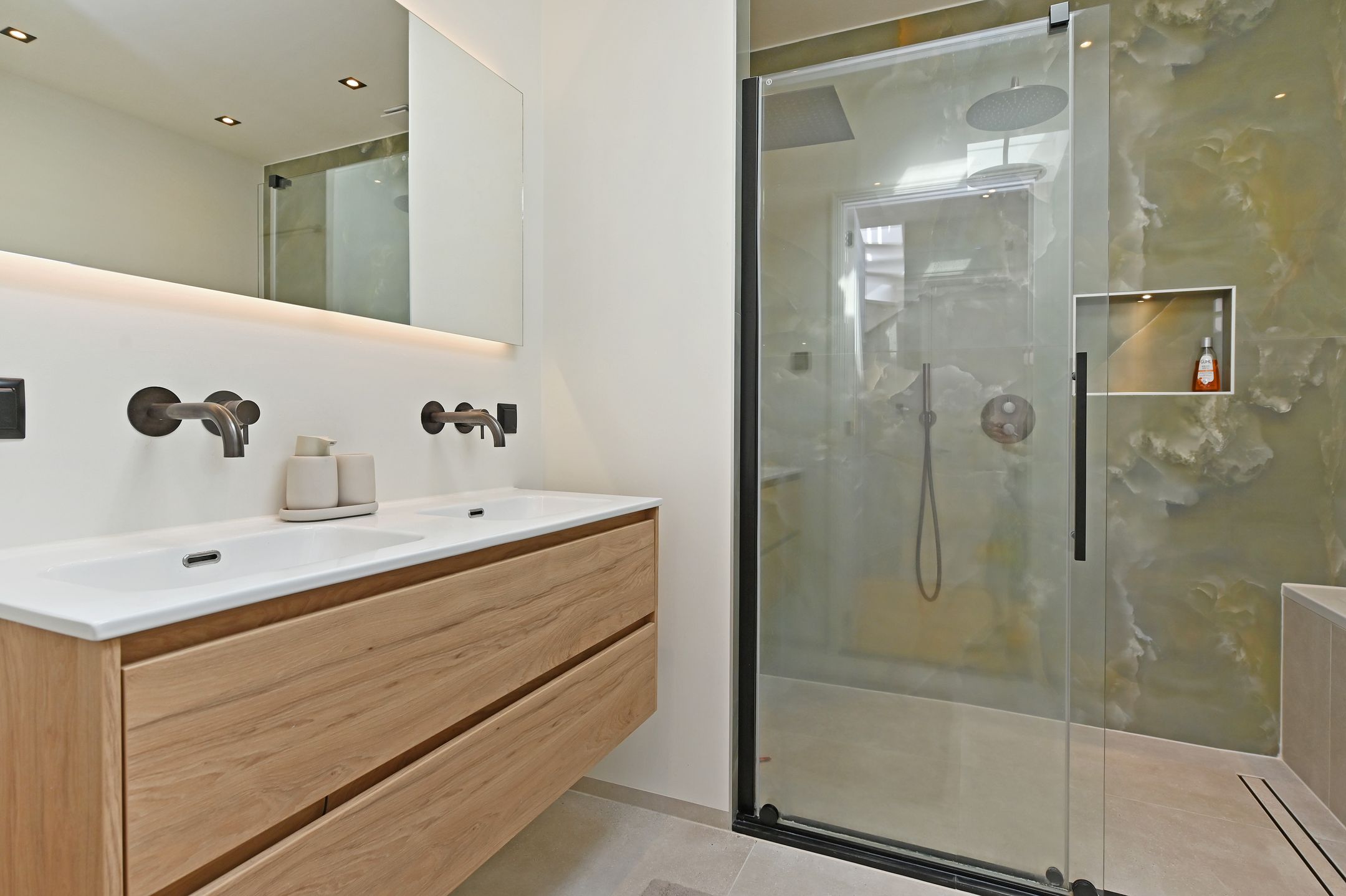 Foto 33 van Johannes Bildersstraat 75