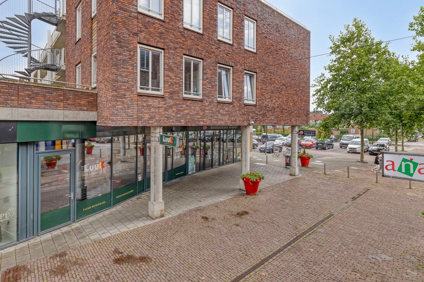 Bekijk foto 1 van Zonstraat 34