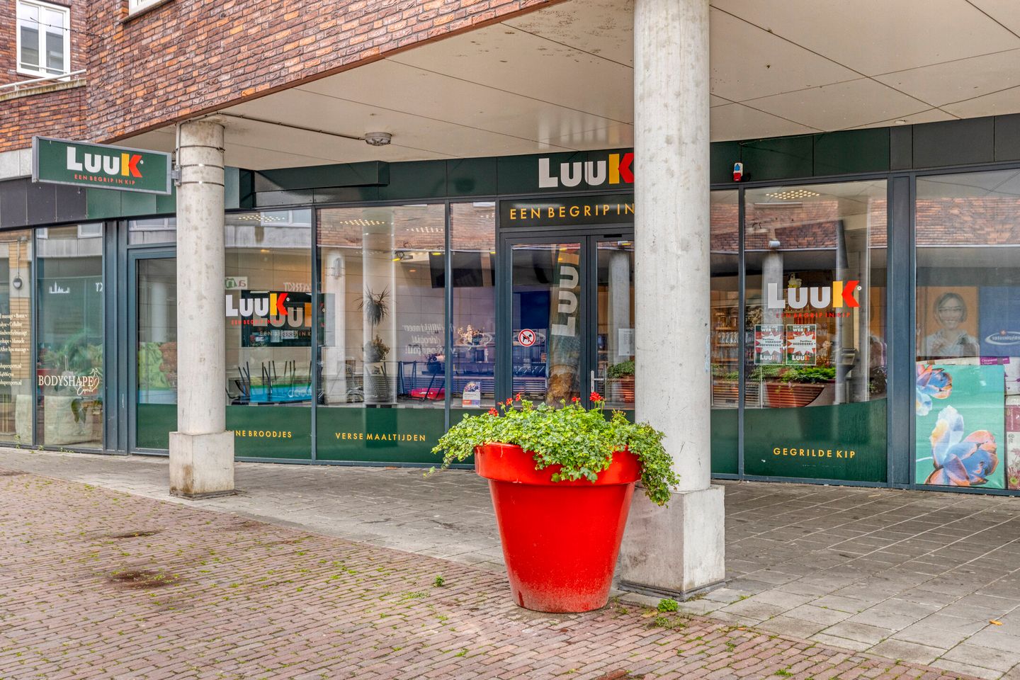 View photo 5 of Zonstraat 34