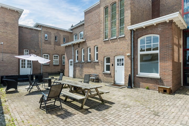 Foto 15 van Mr. van Coothstraat 55-02