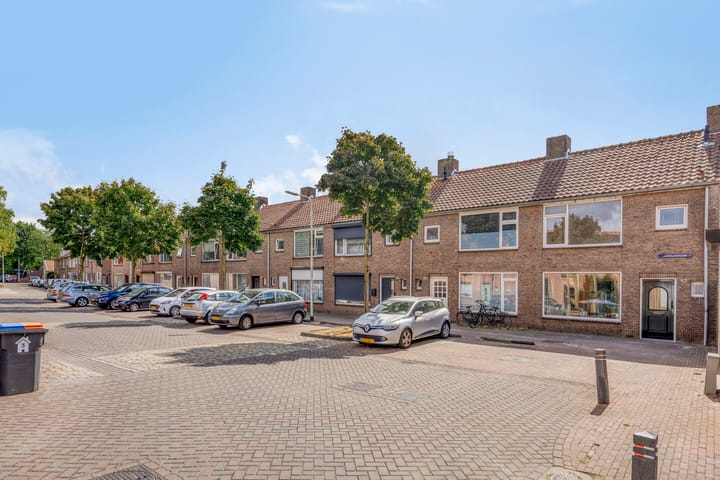 Foto 2 van Antillenplein 12