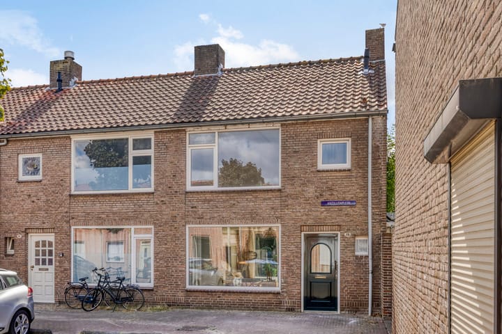 Foto 25 van Antillenplein 12