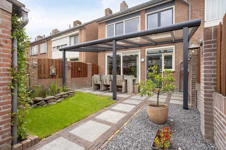 Foto 2 van Petuniastraat 17