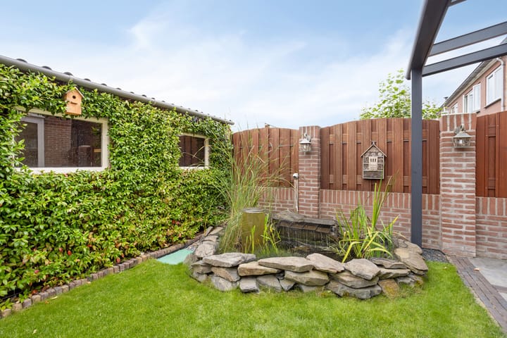 Foto 28 van Petuniastraat 17