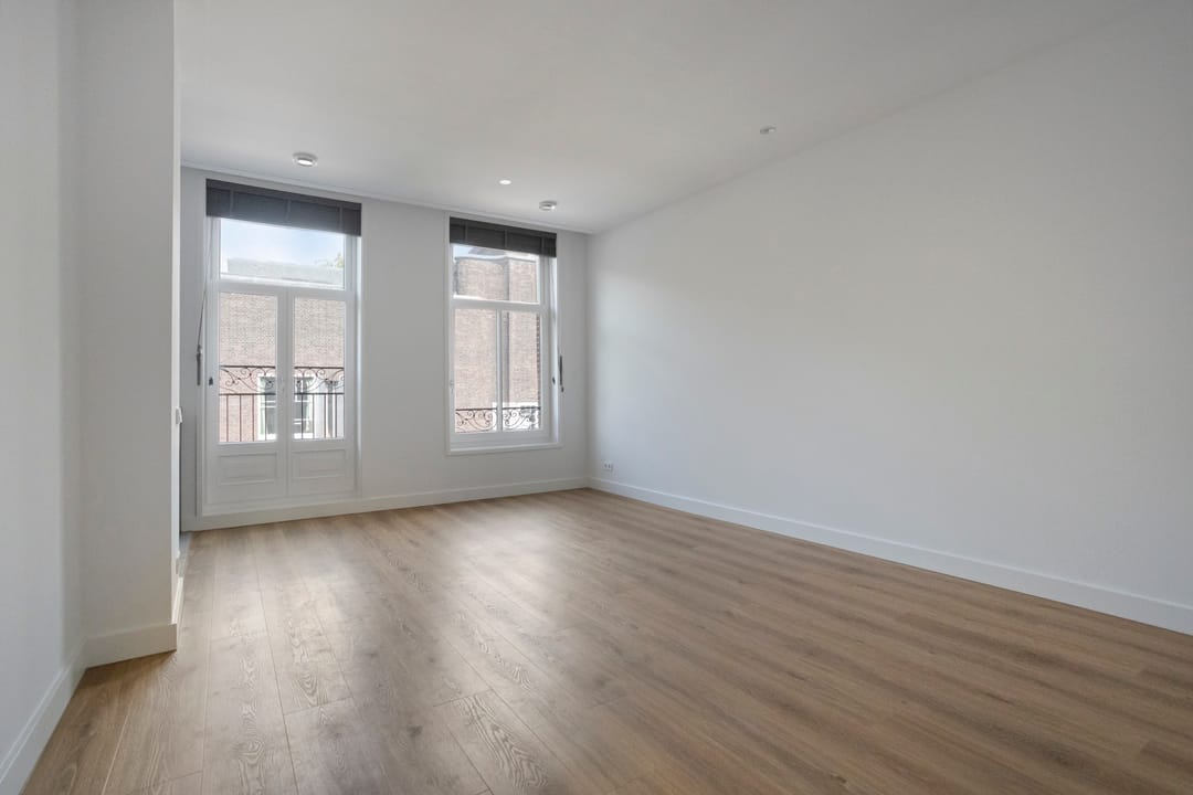 Photo 7 of Eerste Helmersstraat 105-2