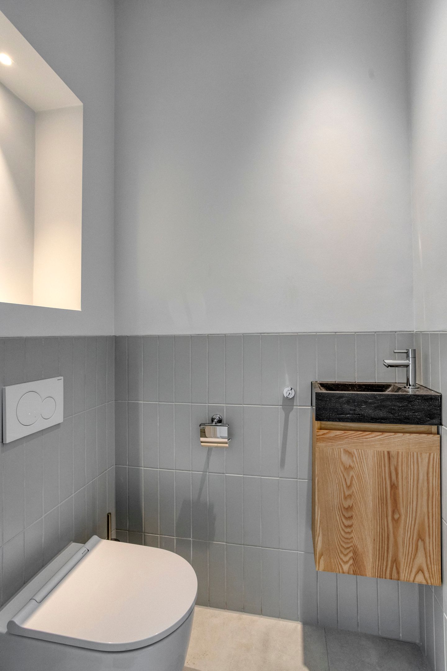 Photo 18 of Eerste Helmersstraat 105-2