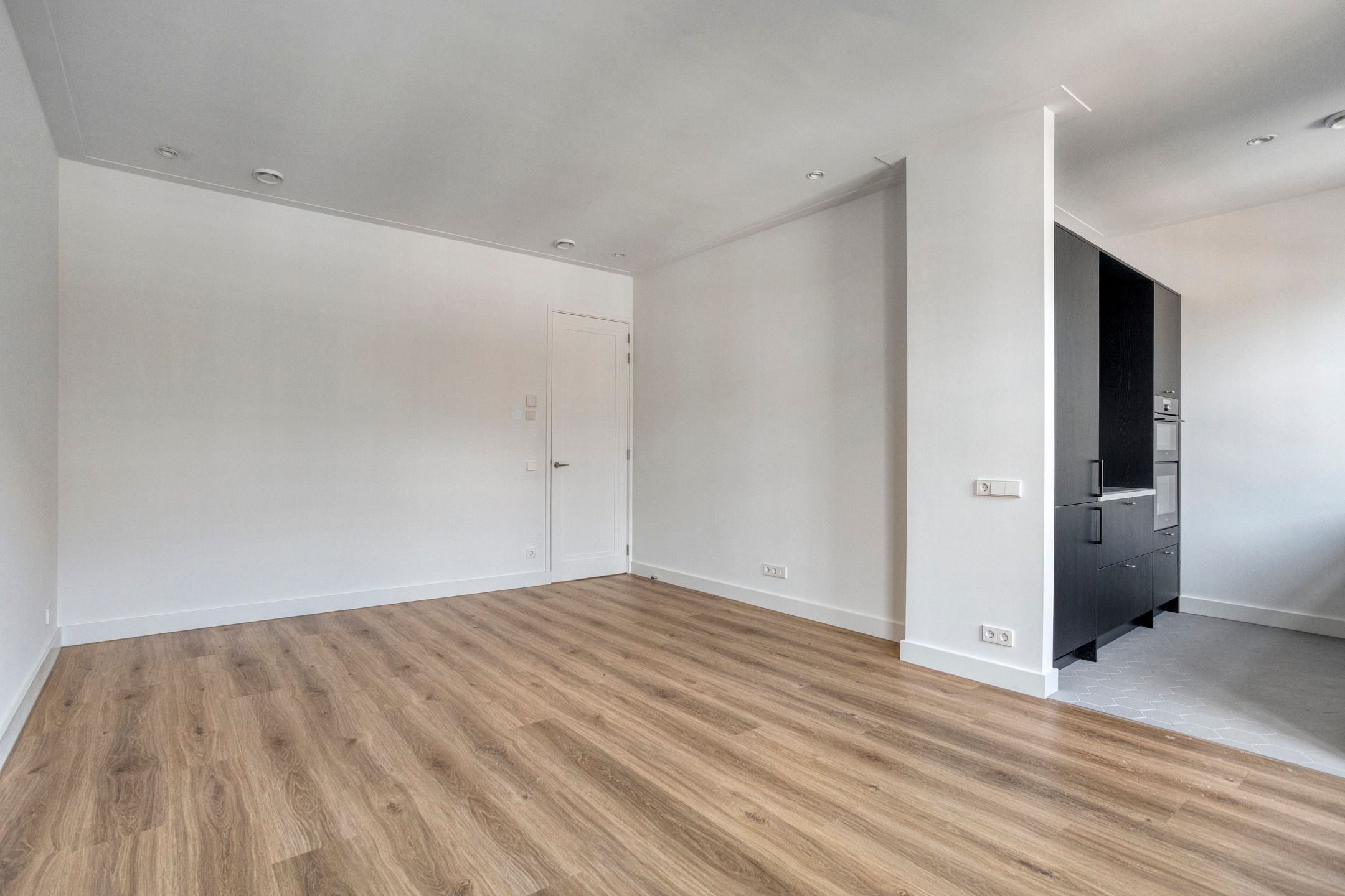 Photo 3 of Eerste Helmersstraat 105-2