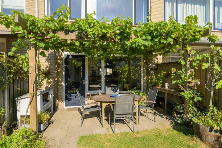 Photo 32 of Ambachtenlaan 57