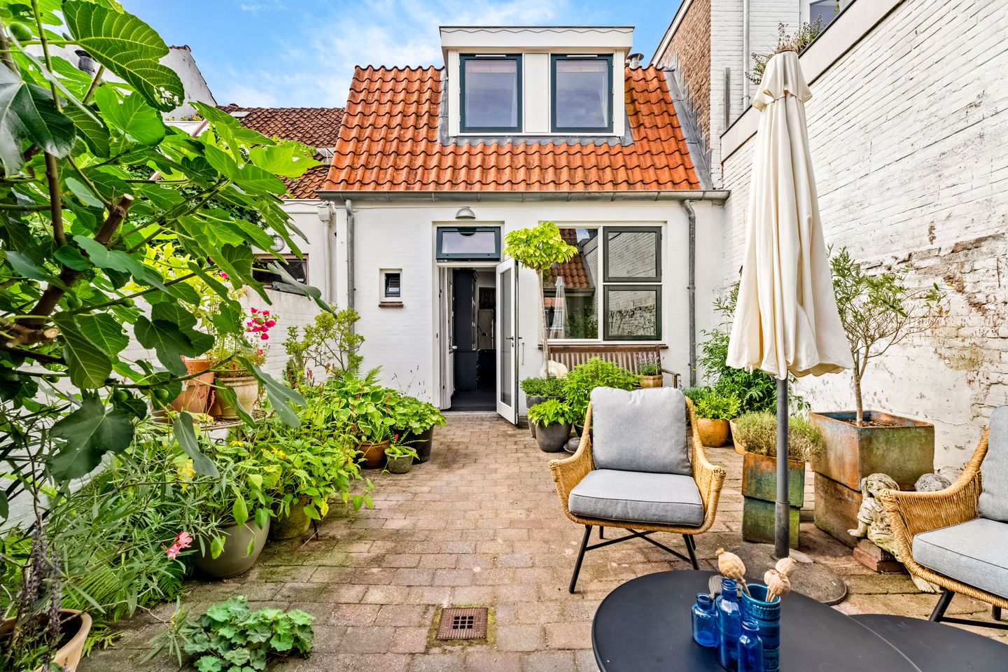 Photo 19 of Sint Andriesstraat 12