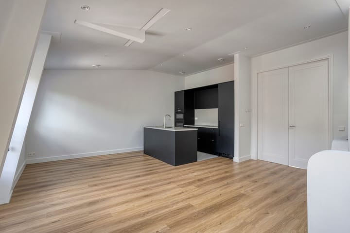 Foto 4 van Eerste Helmersstraat 105-3