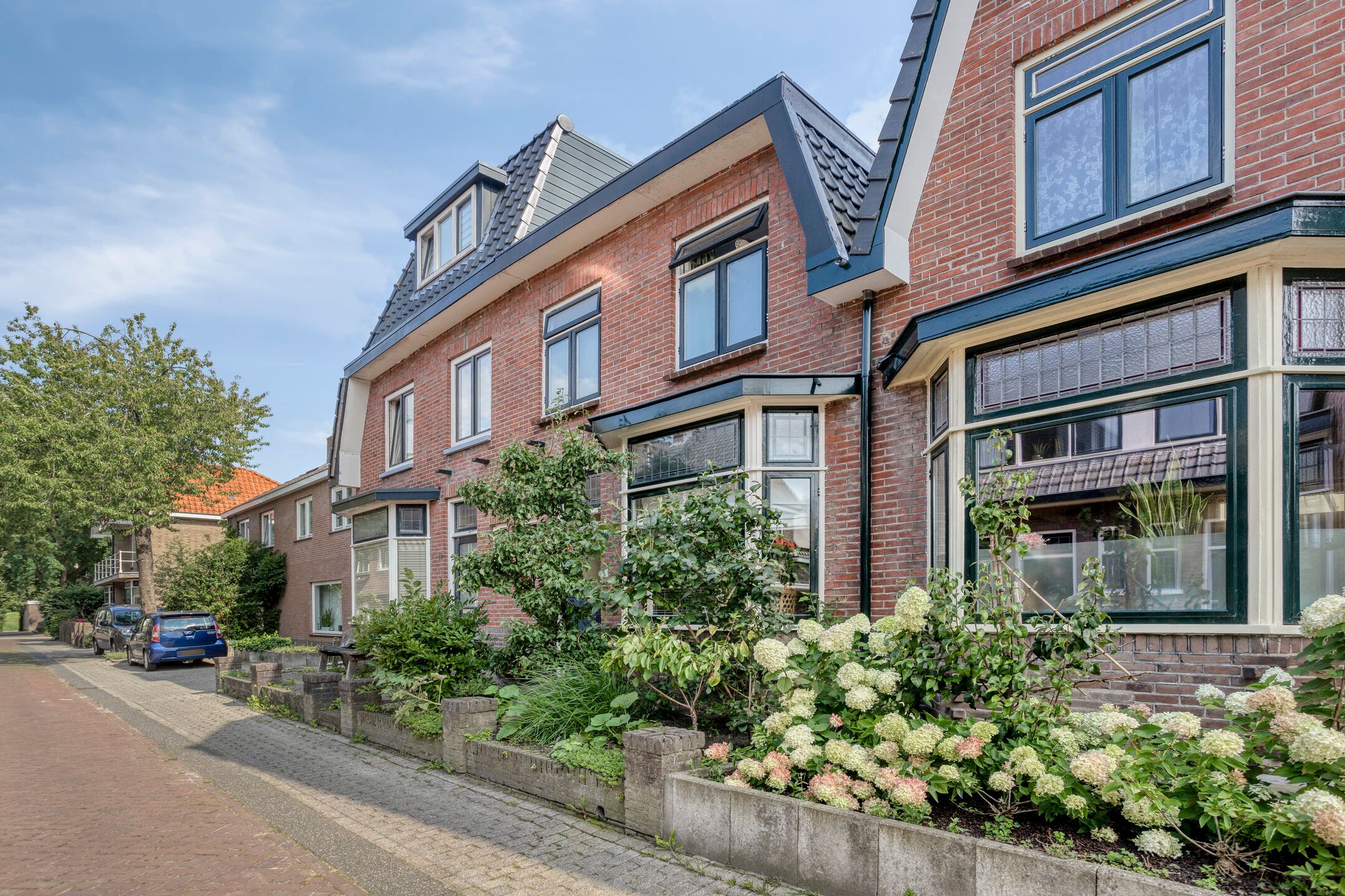 Photo 6 of Bloemstraat 21