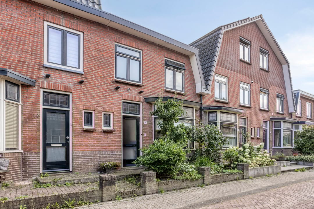 Photo 1 of Bloemstraat 21