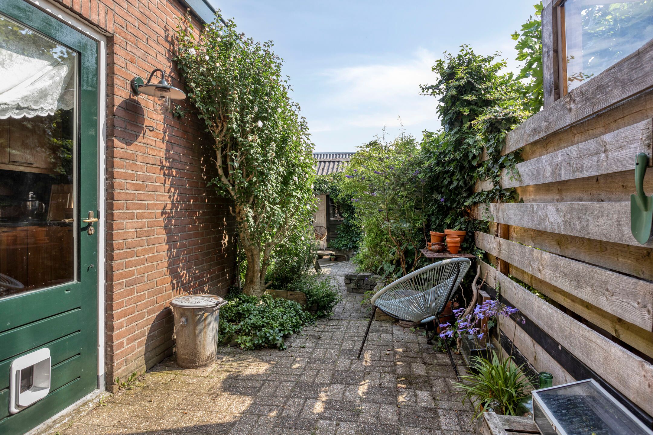 Photo 27 of Bloemstraat 21