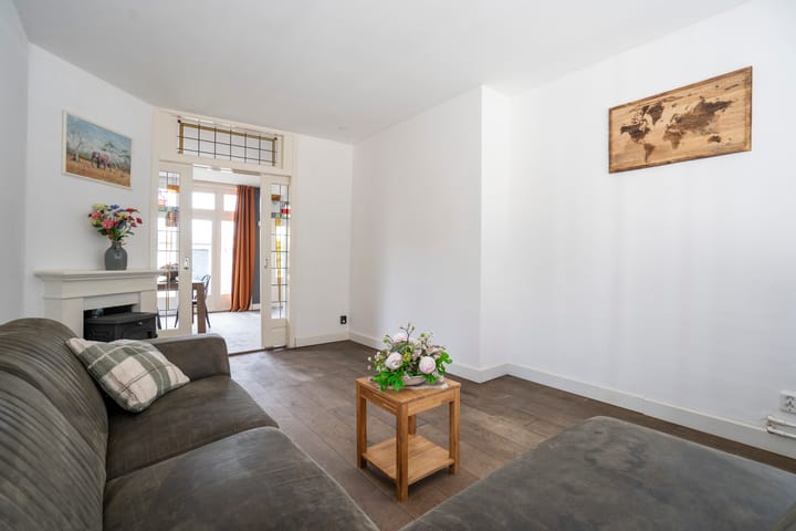 Photo 11 of Burg. Gaarlandtstraat 37