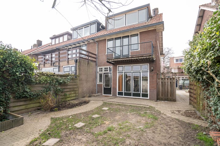 Photo 34 of Burg. Gaarlandtstraat 37