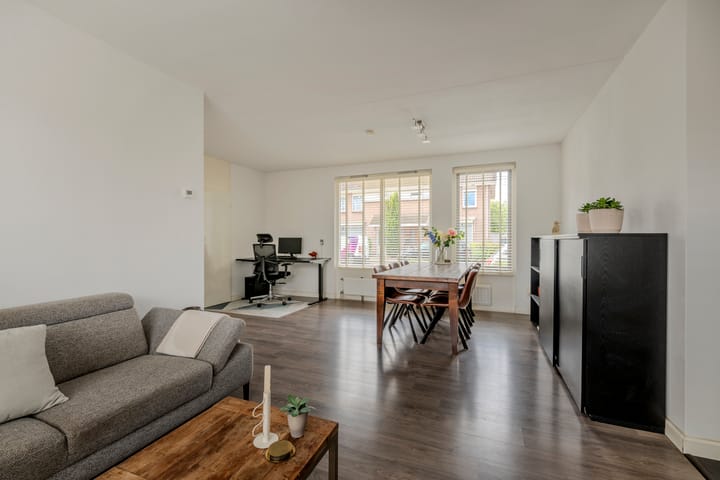 Foto 2 van Baron van Tuyll van Serooskerkenstraat 6