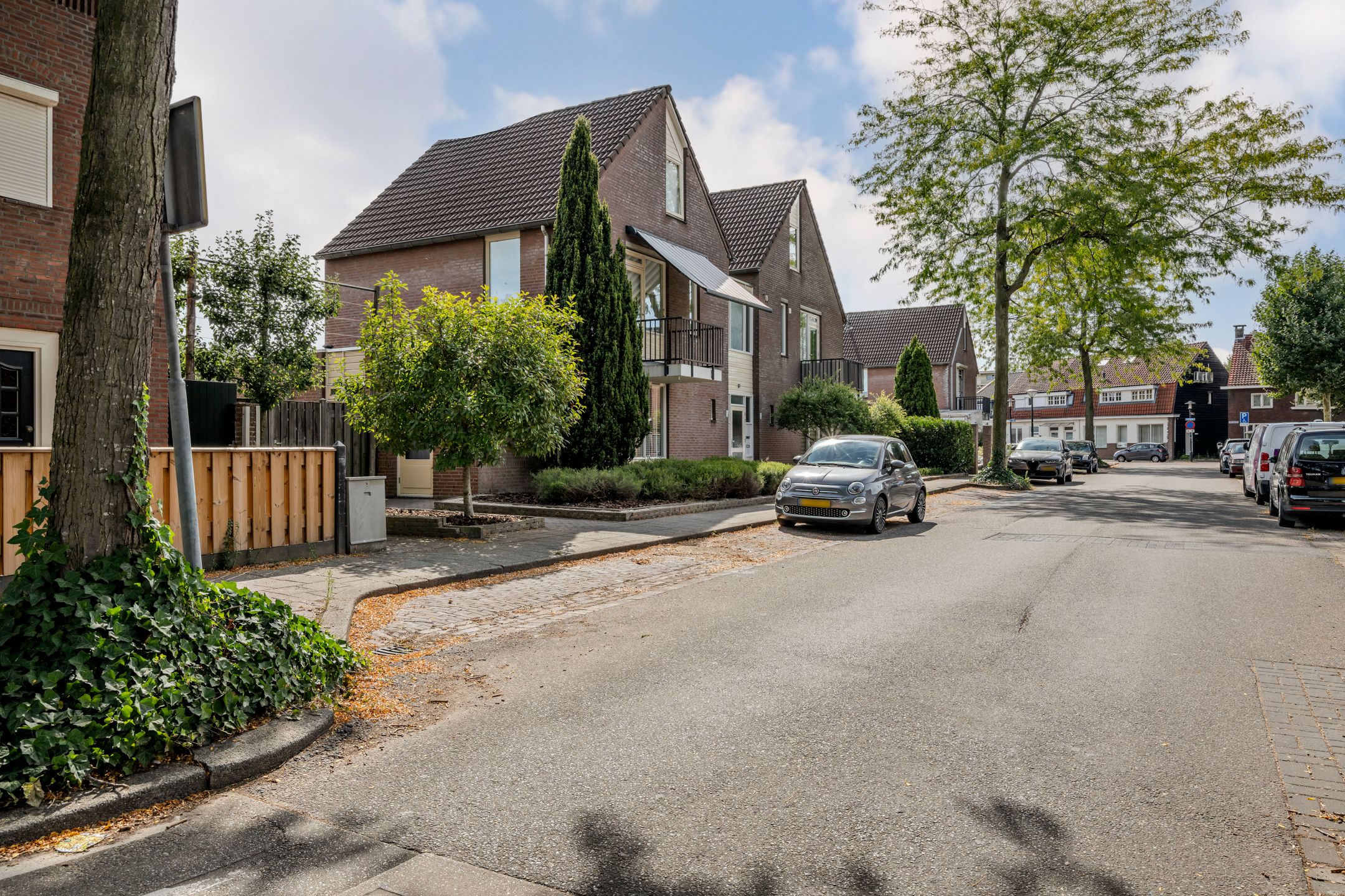 Foto 24 van Baron van Tuyll van Serooskerkenstraat 6