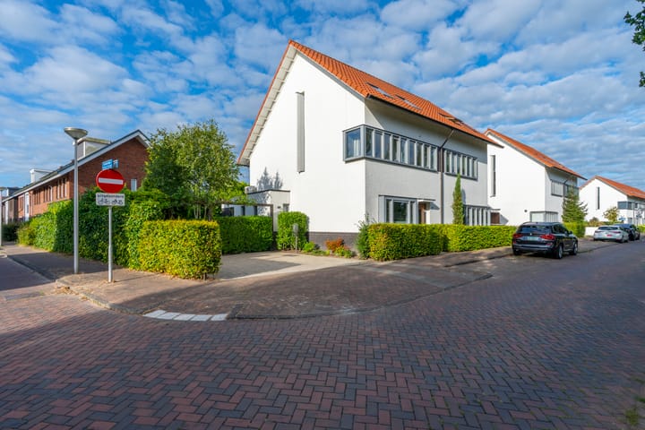 Foto 7 van Bloementuinlaan 4