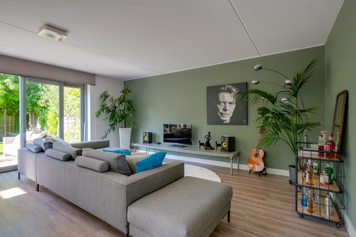 Foto 13 van Bloementuinlaan 4