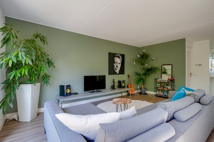 Foto 14 van Bloementuinlaan 4