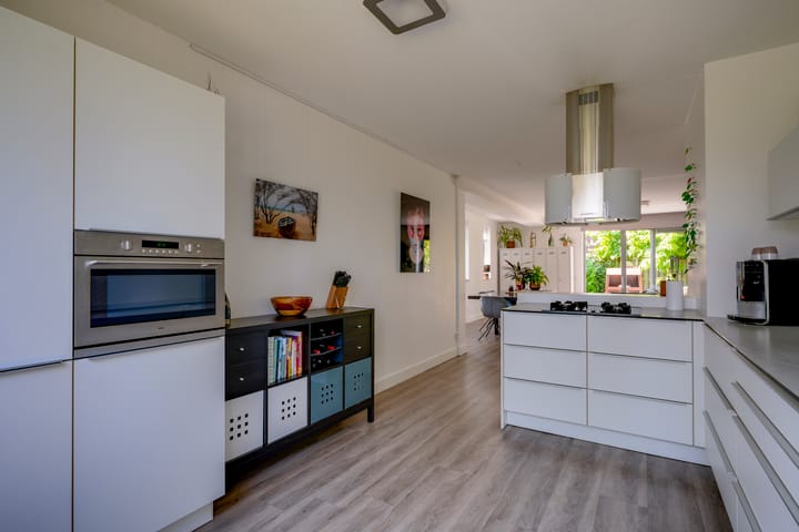 Foto 21 van Bloementuinlaan 4