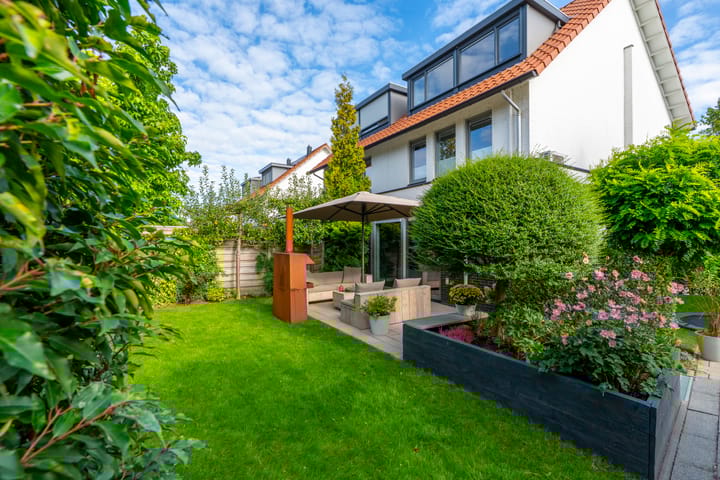 Foto 24 van Bloementuinlaan 4