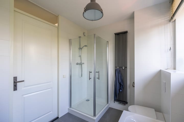 Foto 44 van Bloementuinlaan 4