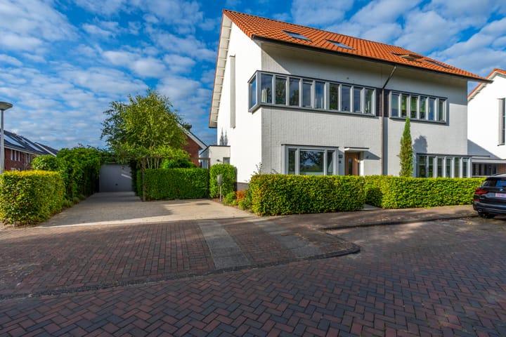 Foto 54 van Bloementuinlaan 4