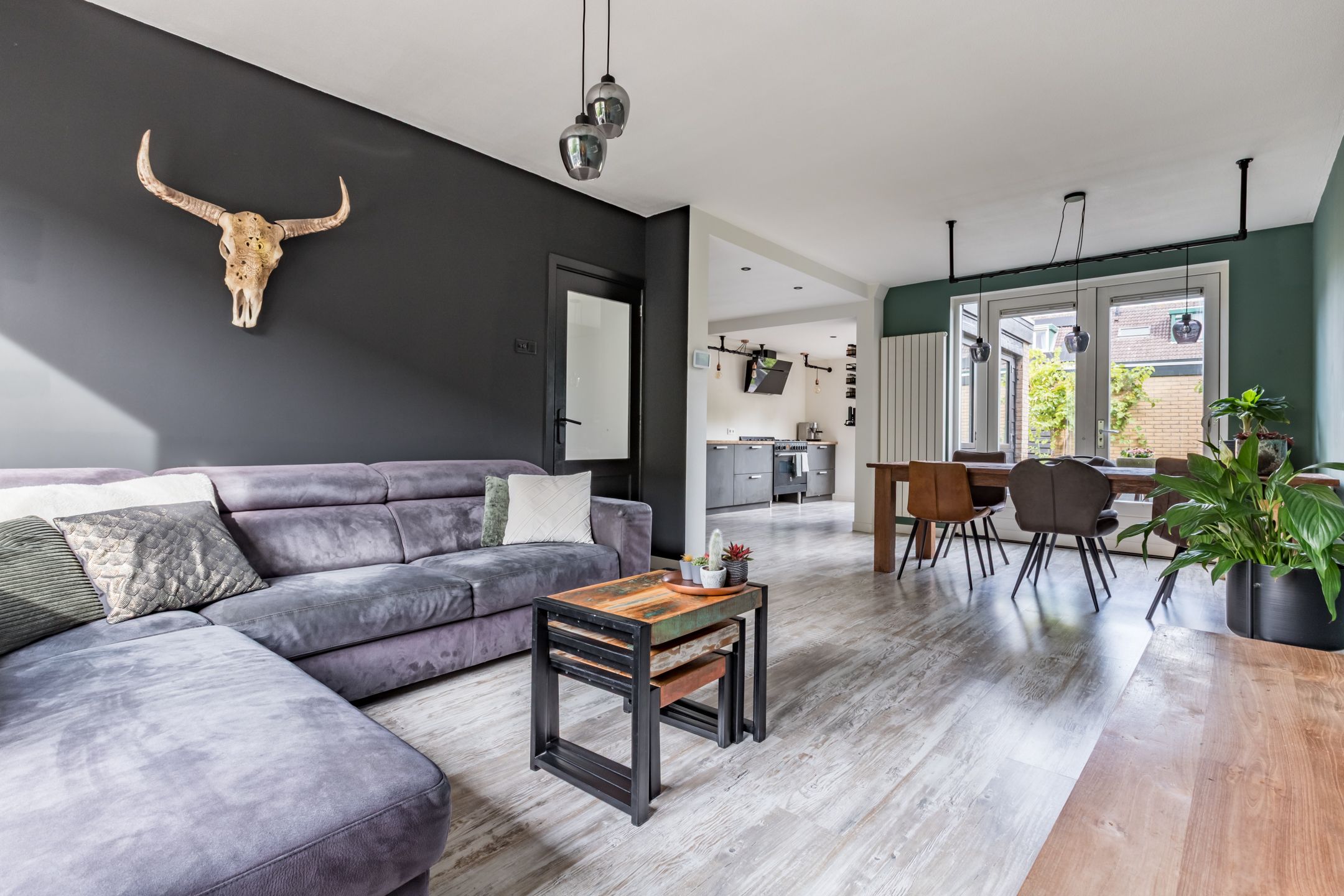 Photo 9 of Anna van Saksenstraat 118