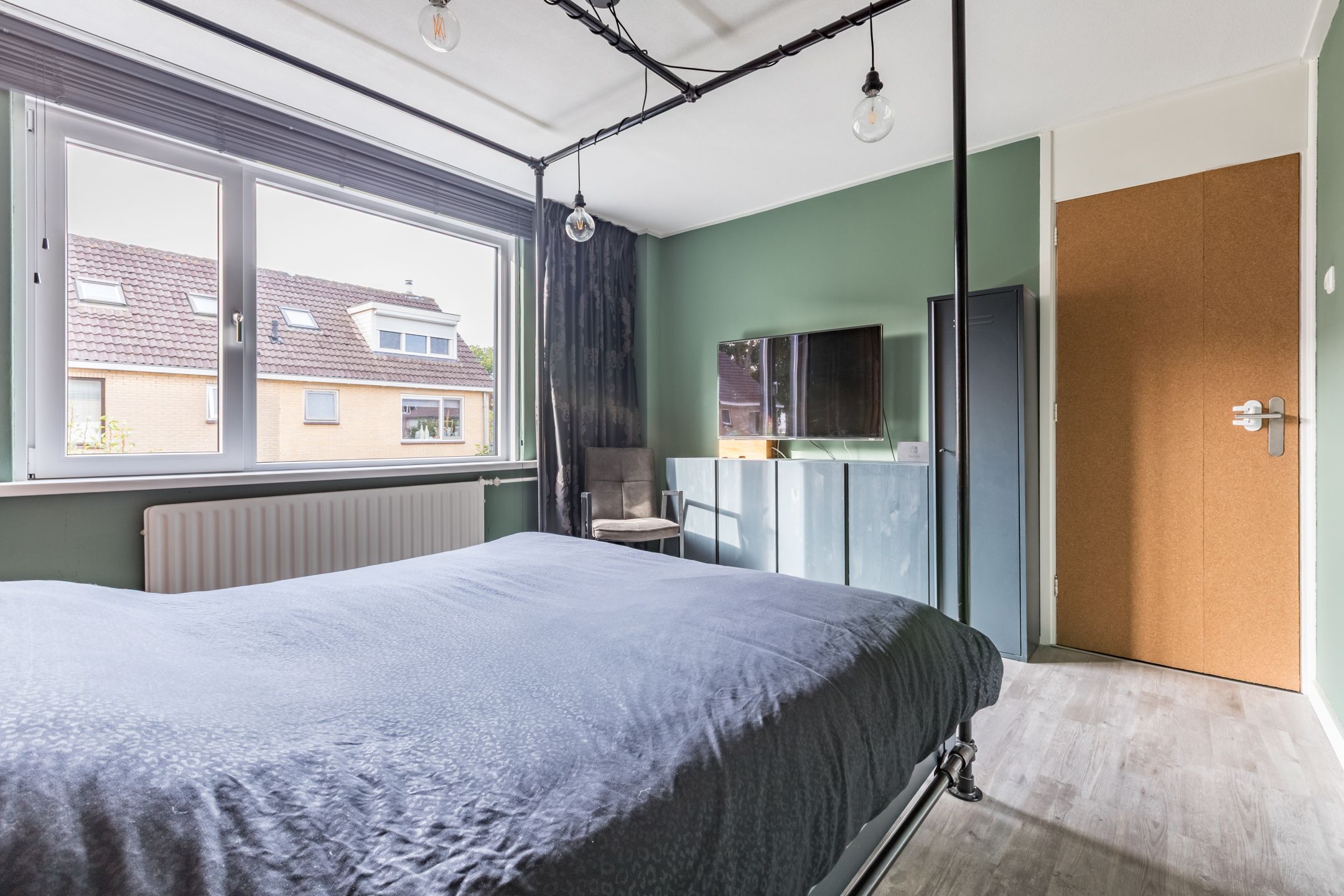 Photo 21 of Anna van Saksenstraat 118